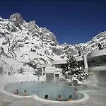 Walliserhof-leukerbad-therme Leukerbad