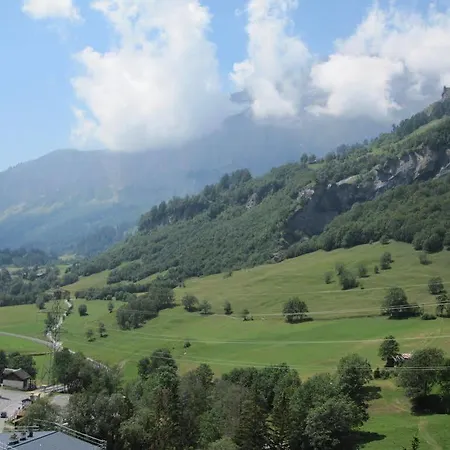Walliserhof-leukerbad-therme ホテル