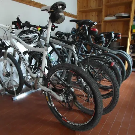 Walliserhof-leukerbad-therme ホテル 3*